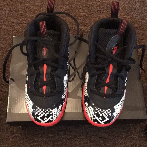 Hi. Im selling my toddler foamposites sizes from 9c and 10c - Picture 7 of 12